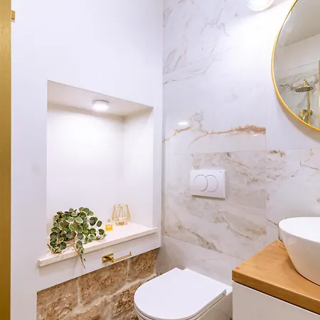 Luxury 2 Bedroom-2 Bathroom With Rooftop Terrace & Luxury App 公寓 *