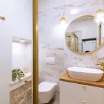 Апартаменты Luxury 2 Bedroom-2 Bathroom With Rooftop Terrace & Luxury App *