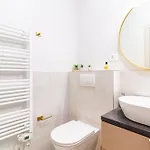 Апартаменты Luxury 2 Bedroom-2 Bathroom With Rooftop Terrace & Luxury App