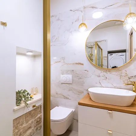 Apartment Luxury 2 Bedroom-2 Bathroom Apartment With Rooftop Terrace & Luxury Studio App *