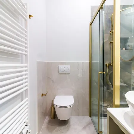 Apartment Luxury 2 Bedroom-2 Bathroom Apartment With Rooftop Terrace & Luxury Studio App *