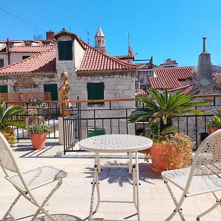 Luxury 2 Bedroom-2 Bathroom Apartment With Rooftop Terrace & Luxury Studio App * Split