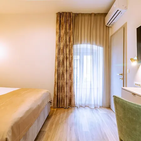 Luxury 2 Bedroom-2 Bathroom Apartment With Rooftop Terrace & Luxury Studio App Appartement